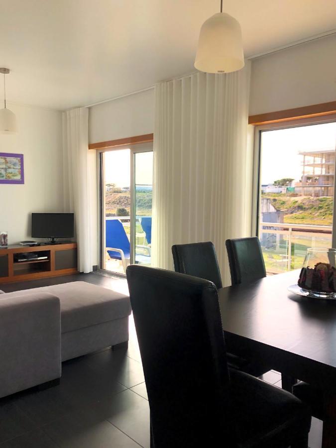 Alojamentos Campo & Mar-T2 Com Piscina São Martinho do Porto Eksteriør billede